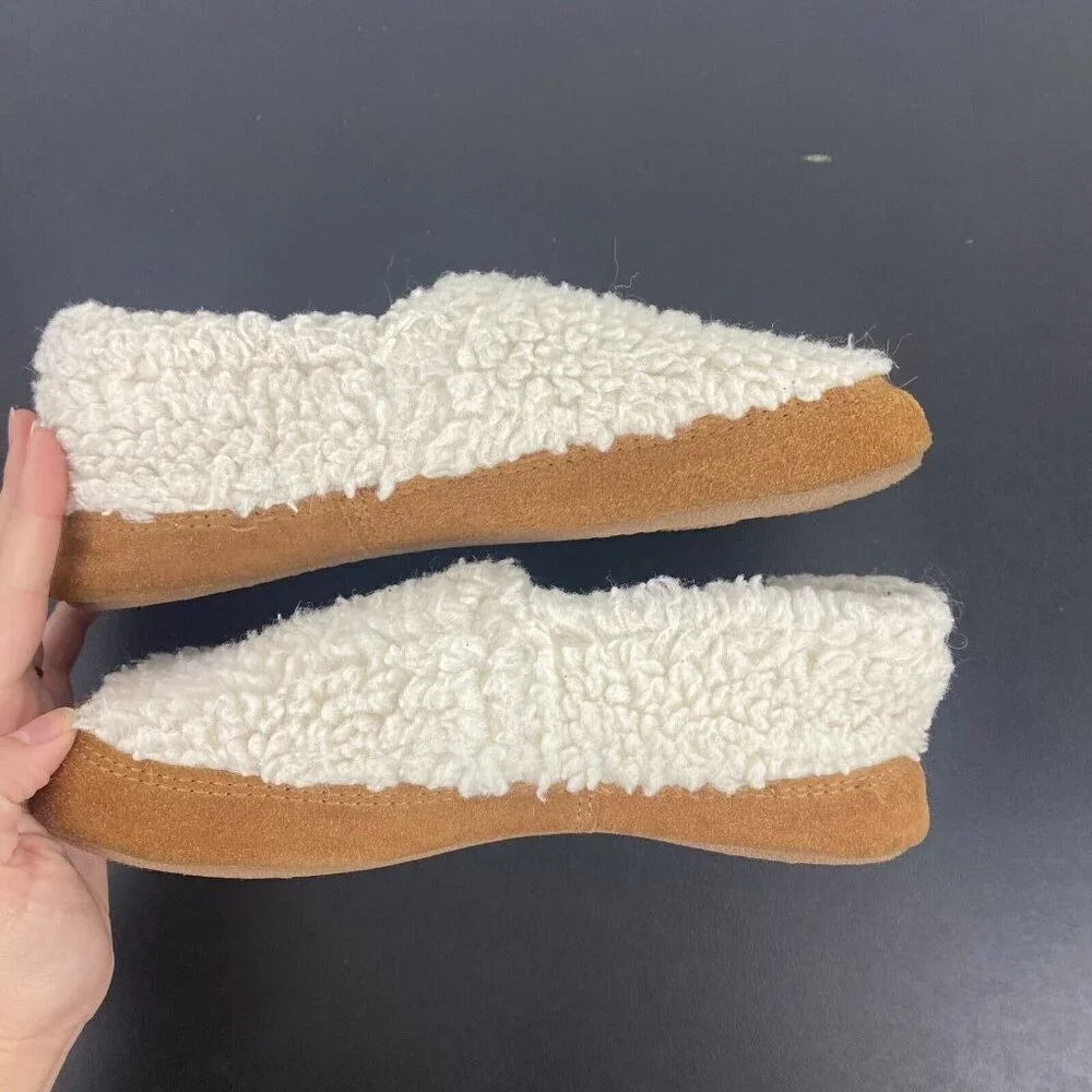 Acorn Kid's White Buff Popcorn Suede Heel Size 5-6 Mice Fleece Lining Slipper